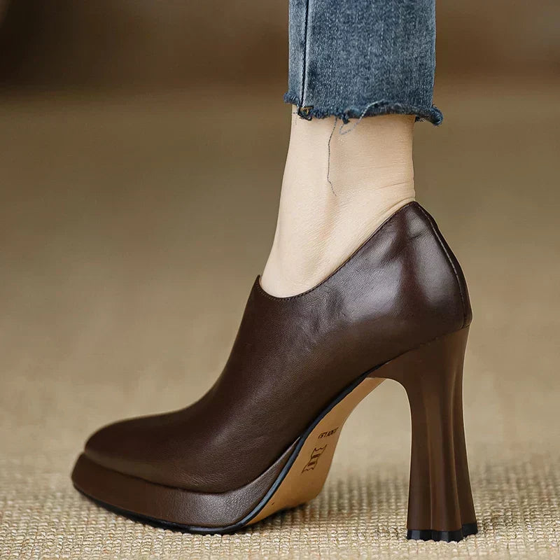 Carina Stylish Pumps - Elena Harper