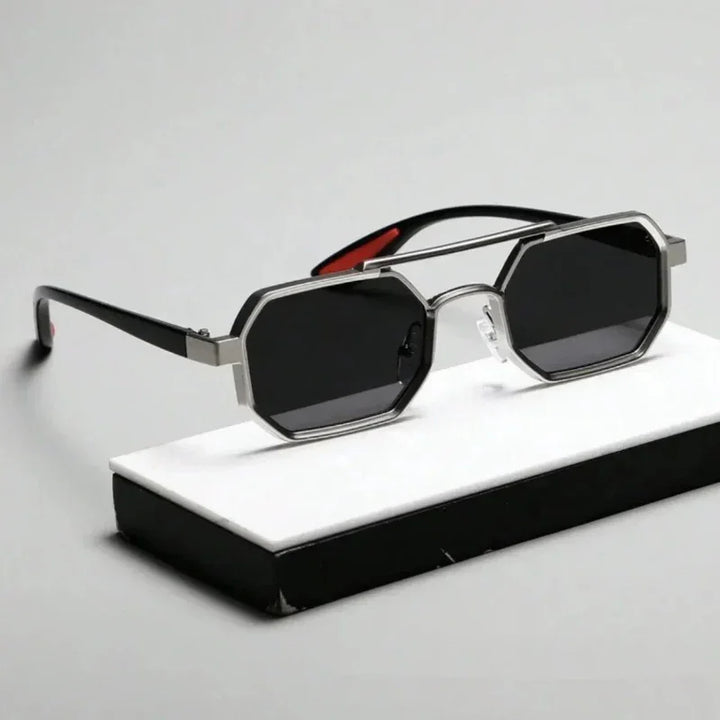 Sole Lightweight Vintage Sunglasses - Elena Harper