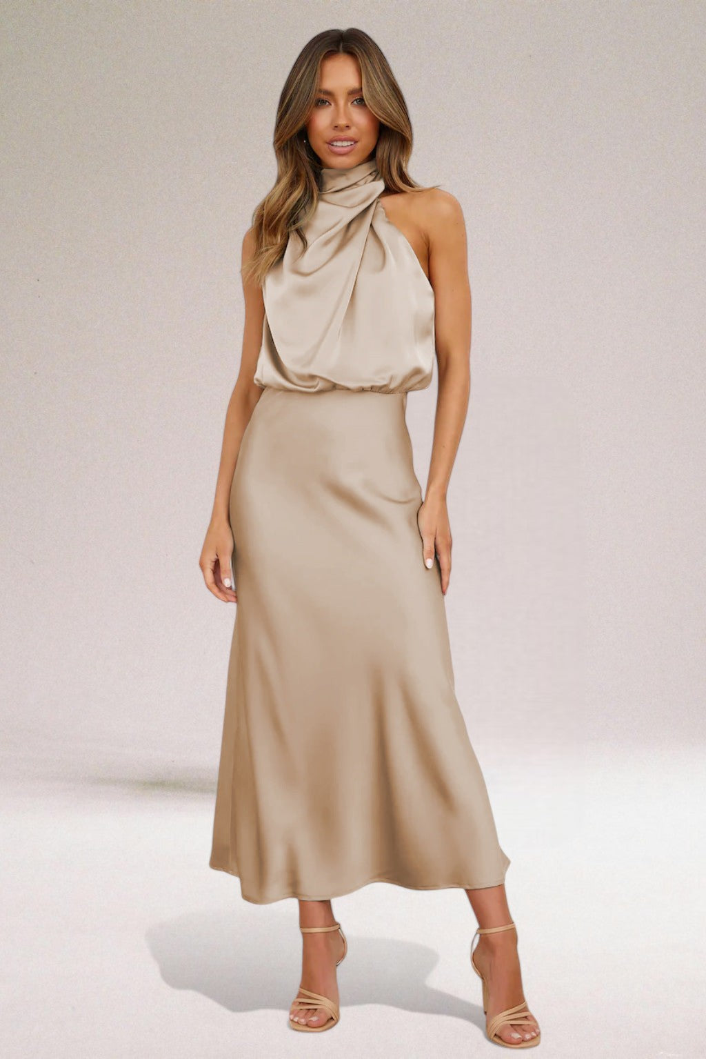 Élodie Glamorous satin dress with halter neck. - Elena Harper