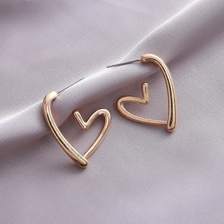 Elegant Heart-Shaped Rose Gold  Earrings