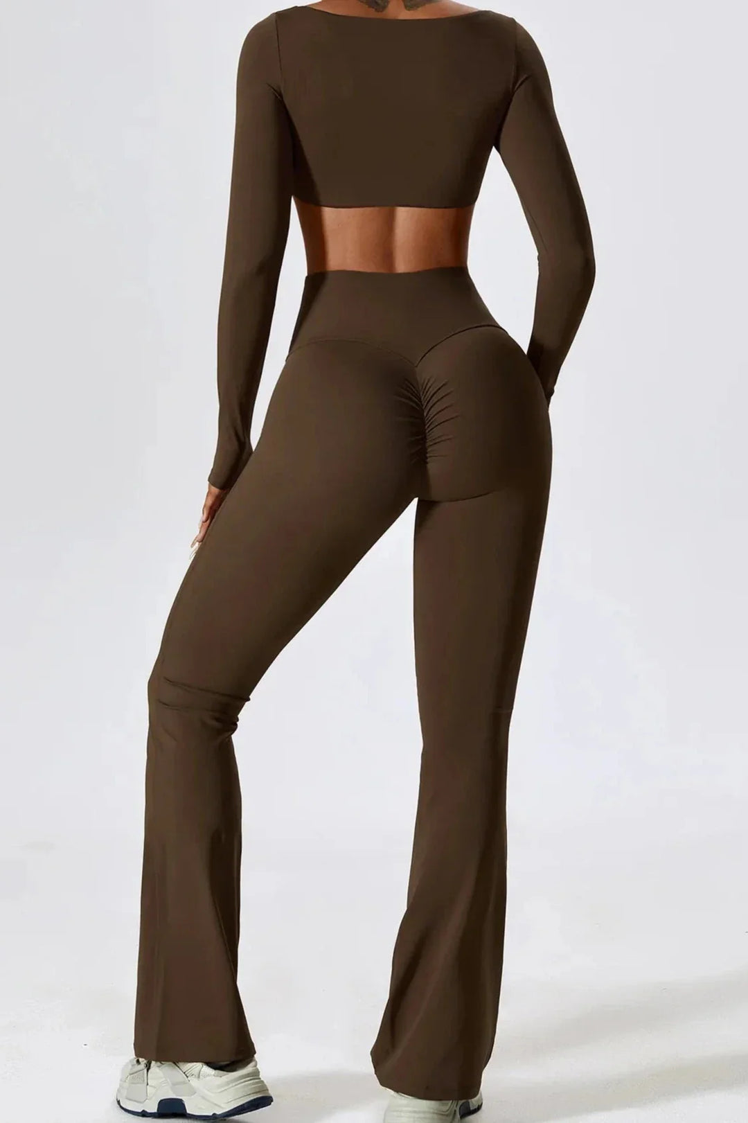 SENNA Set of flared leggings and long sleeve crop top, view 4 - Elena Harper