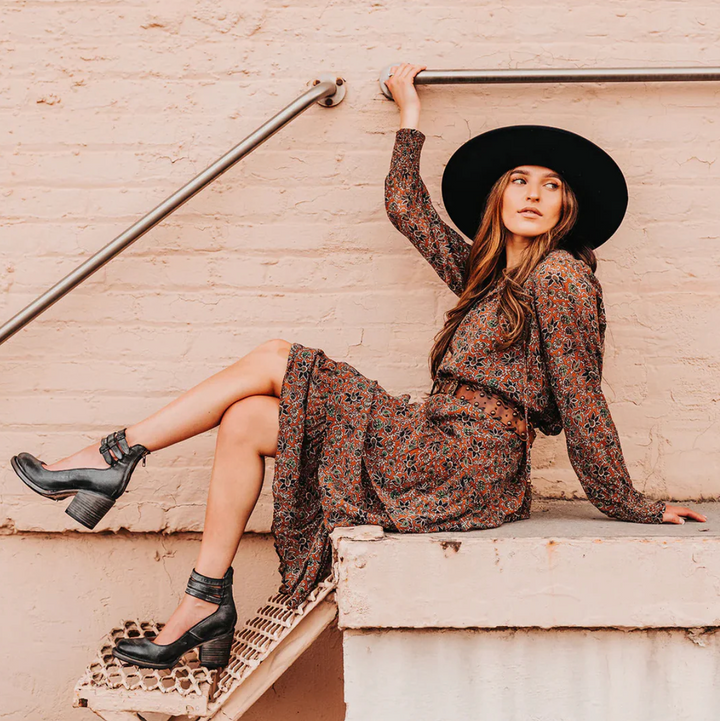 Zoey - Vintage Elegance Leather Heels