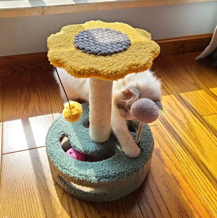 Cat's Sunflower Scratching Post with Interactive Toy