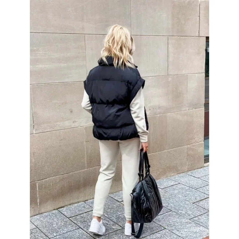 Oversized Women's Bodywarmer - Warm and Modern