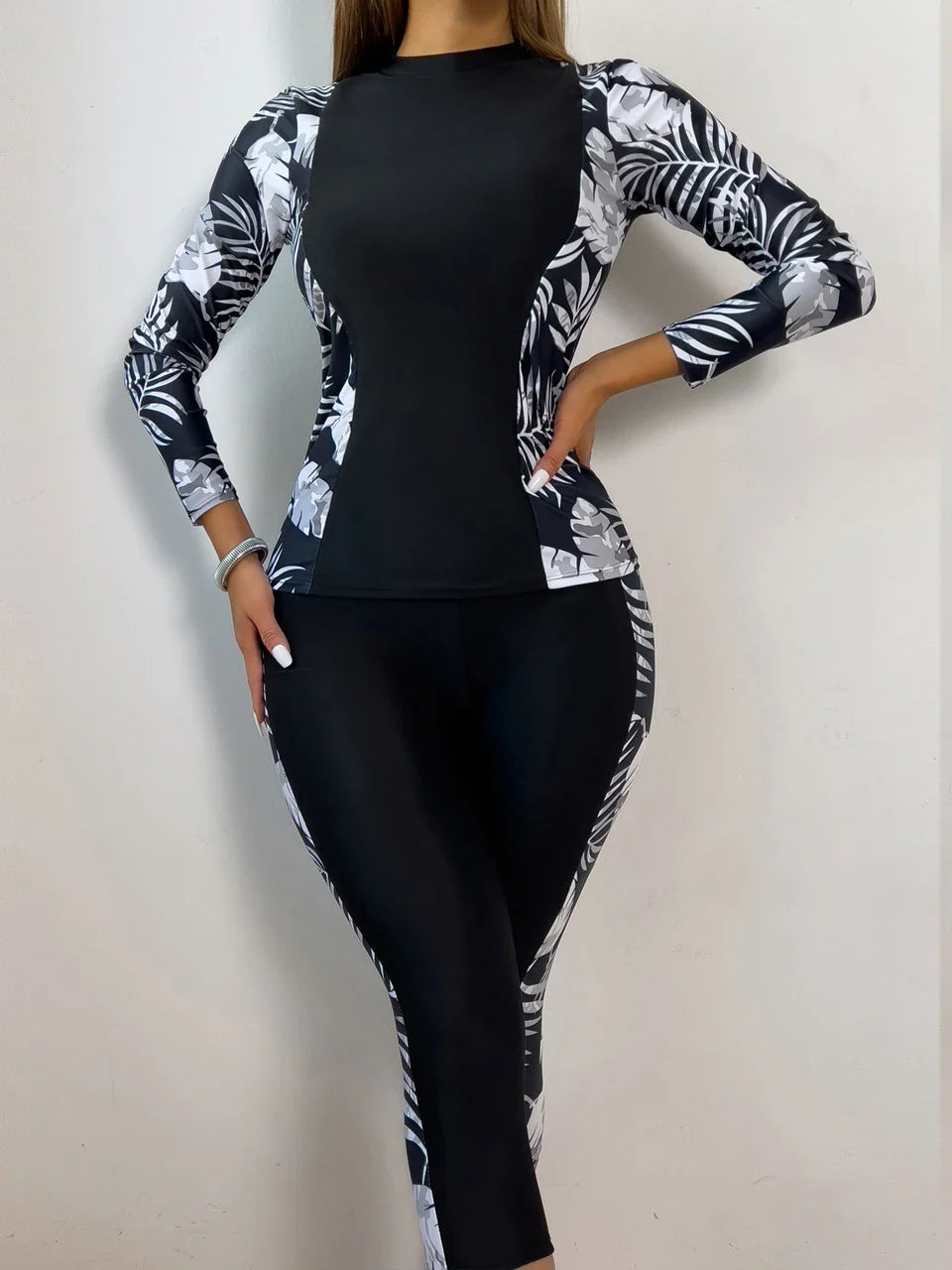 Beautifully Finished Pants in a Timeless Design - Elena Harper