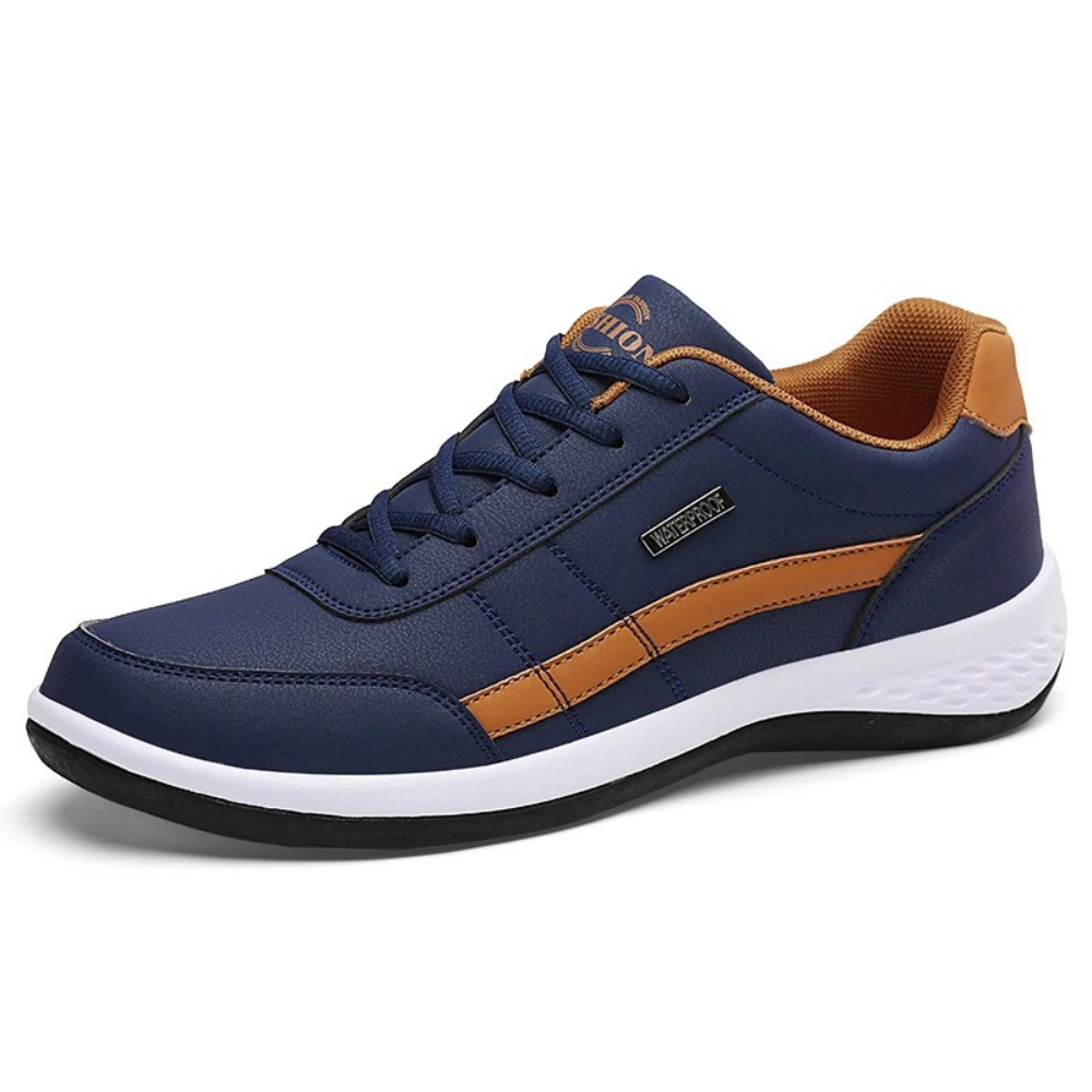 Elegant men's leather trainers with front lacing and side panel