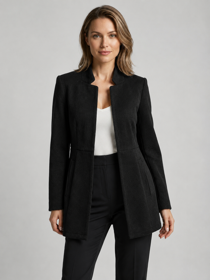Elegant Women's Blazer - Chic and Structured