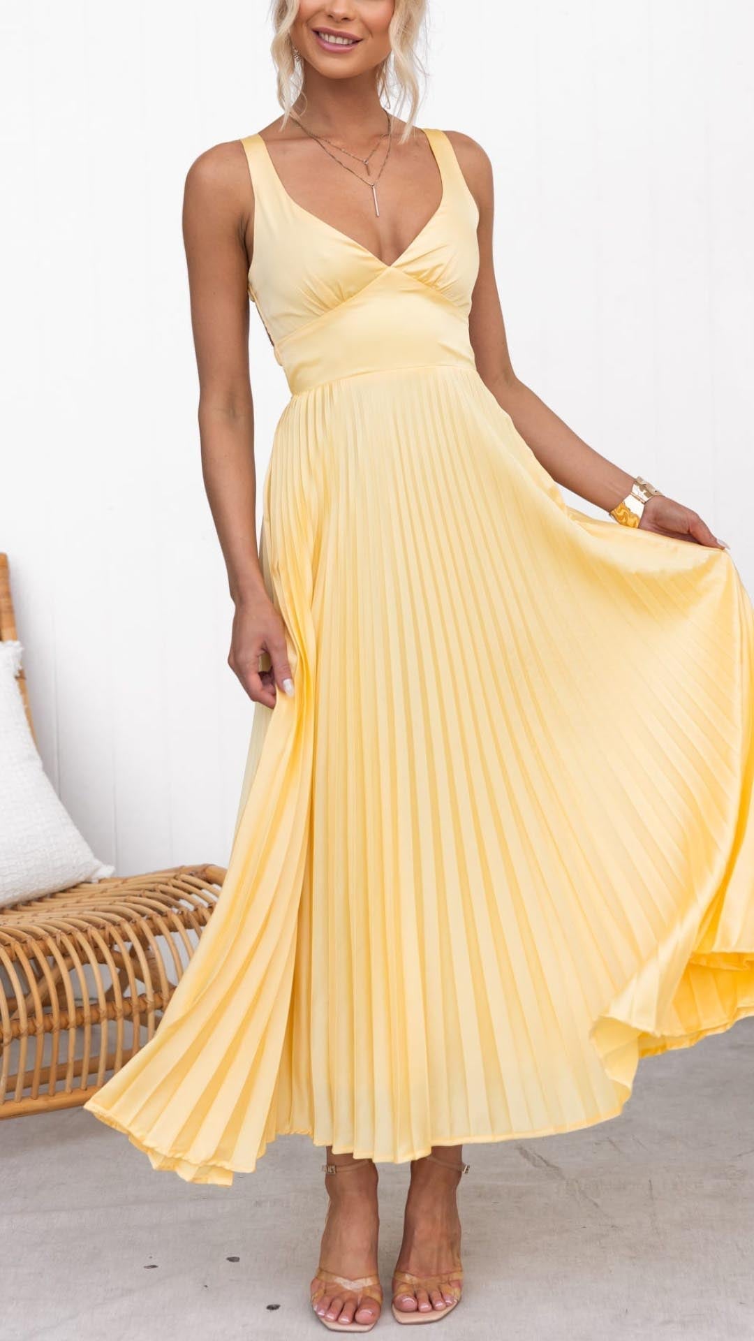 Aby™ | Yellow Pleated Maxi Dress with V-Neck