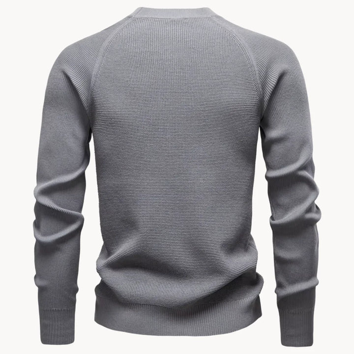 Thomas - Timeless Fitted Round Neck Sweater