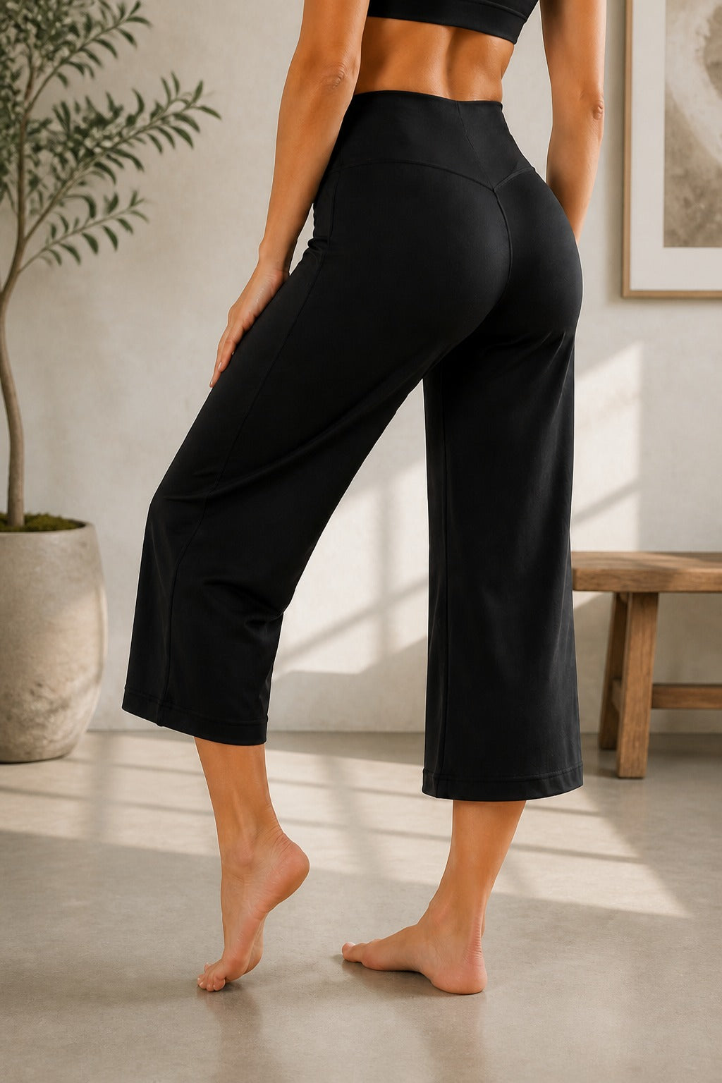Curveluxe Rear-Seam Straight-Leg Cropped Pants - Elena Harper