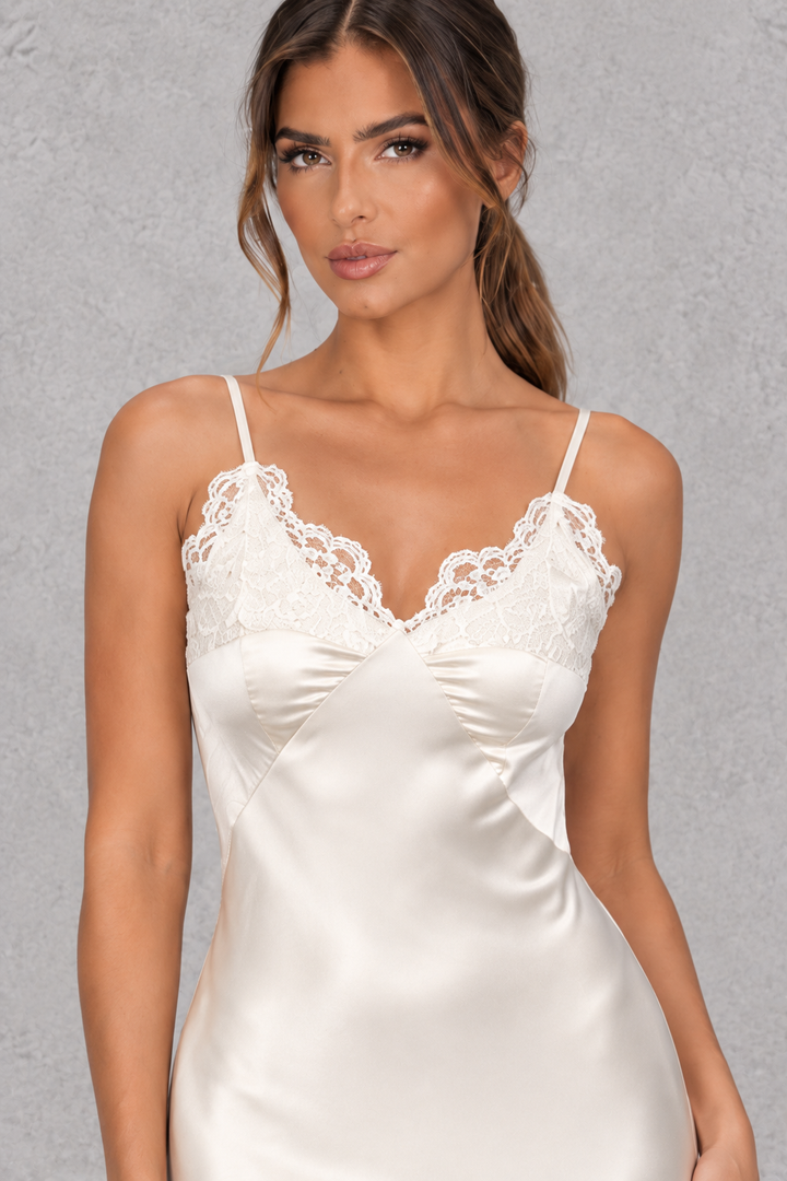 Women’s White Satin Lace Backless Maxi Party Dress
