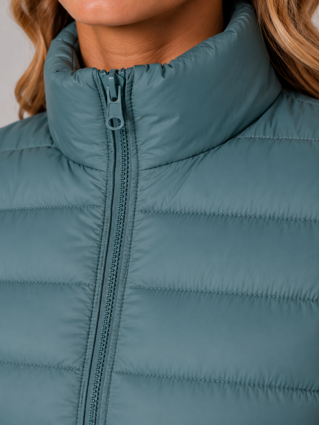 Women's Lightweight Puffer Jacket – Slim Fit Zip-Up Coat