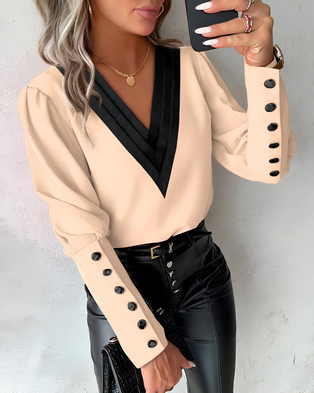 Caris - Blouse with V-neck and Colour Block