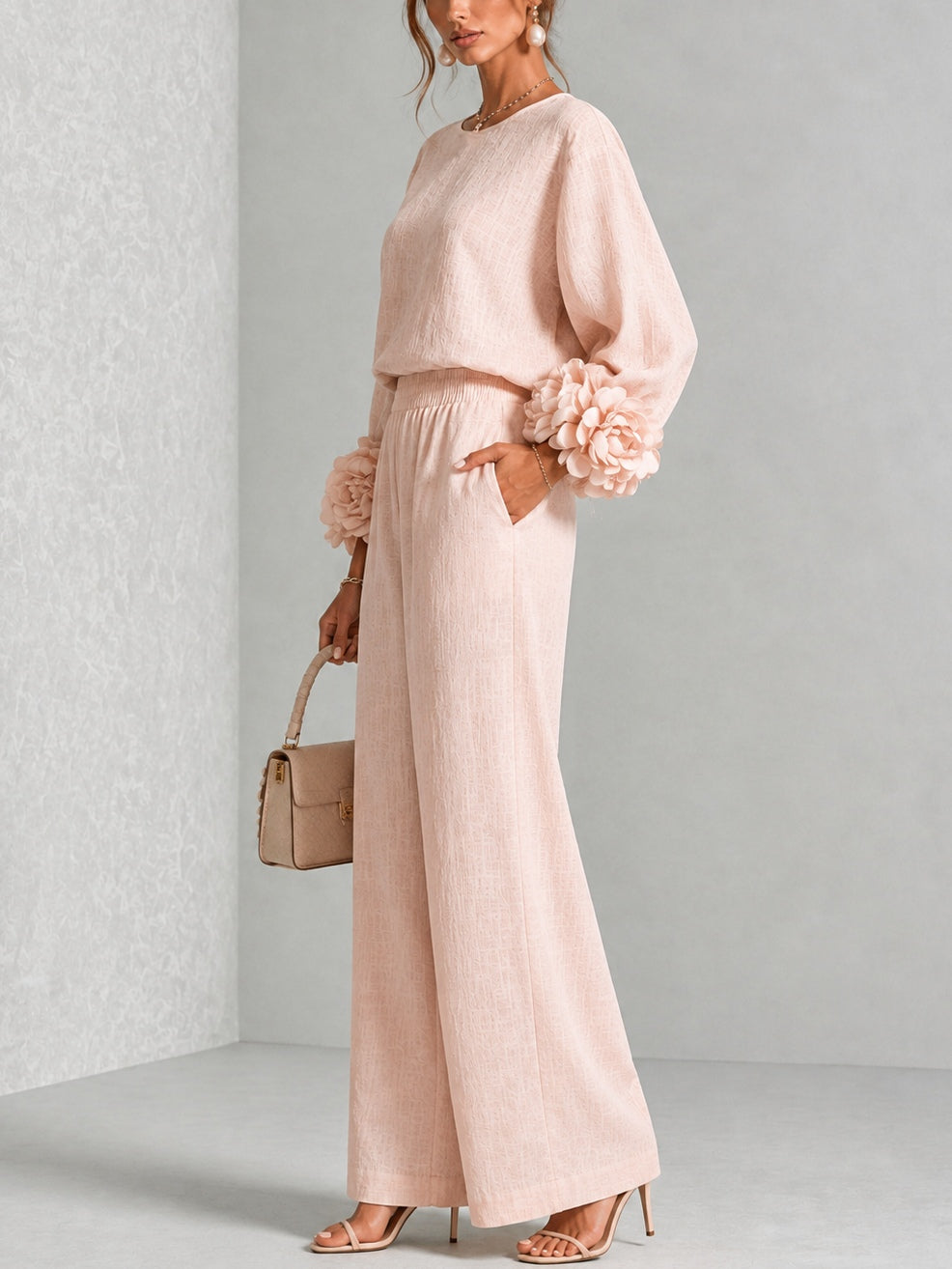 TWO-PIECE SET WITH FLORAL CUFFS FOR WOMEN