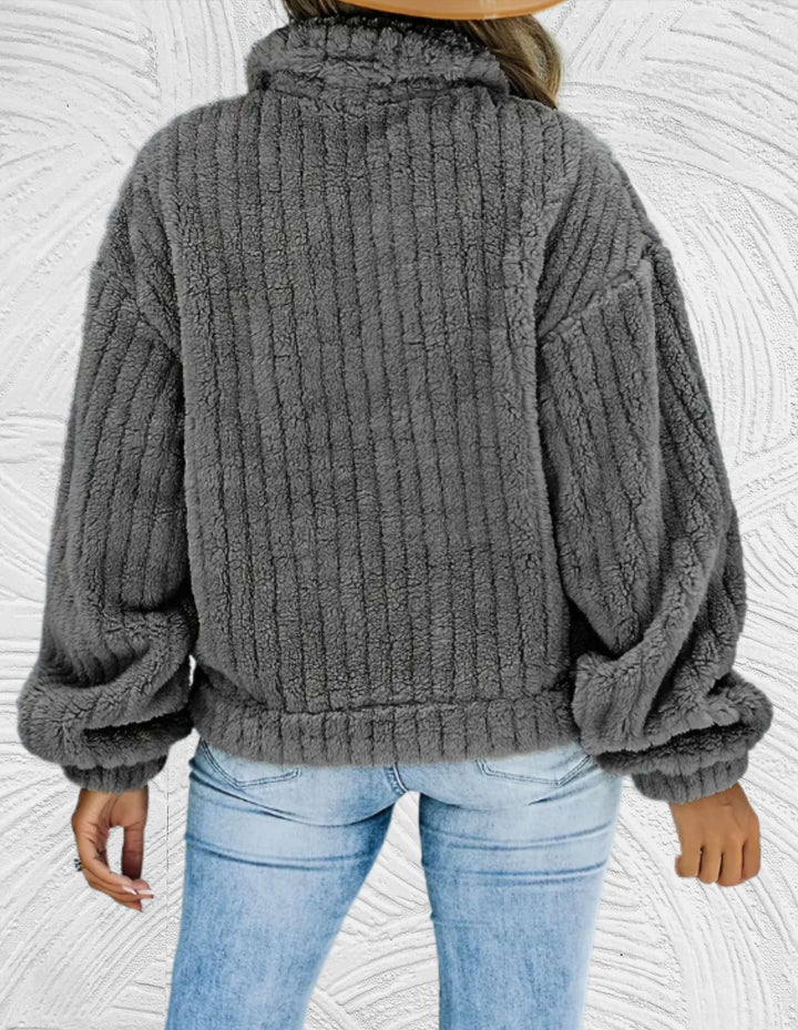 Sophie - Chic Short Sherpa Coat