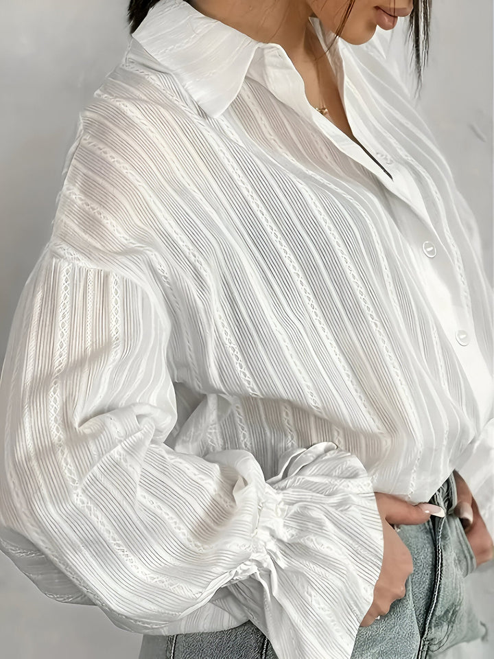 Benja - Shirt with Embroidered Collar