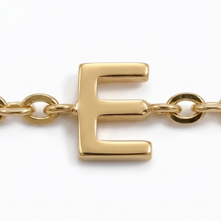 Auriela Personalized side initial necklace - Elena Harper