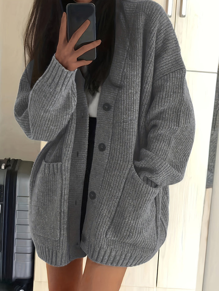 Women's Relaxed Cardigan with Buttons and Pockets - Soft and Versatile