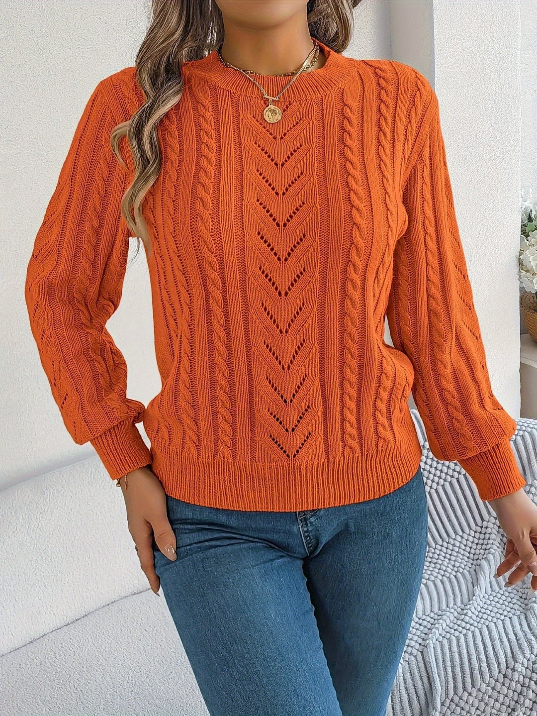 Laura | Classic and Cozy Cable Knit Sweater with Round Neck