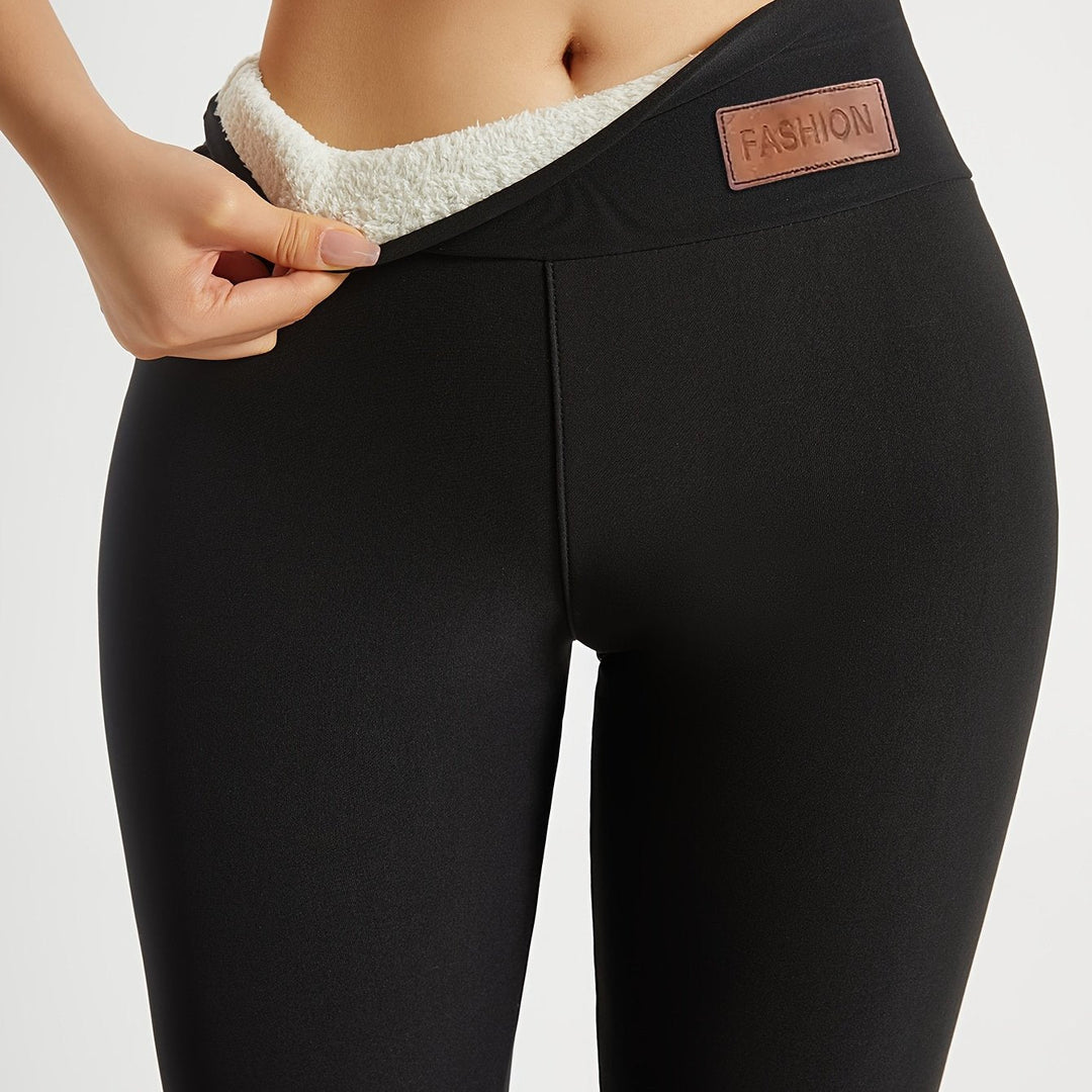 SLIM-FIT YOGA CLOTHING FOR WOMEN