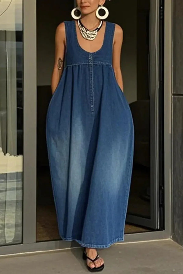 Stylish Sleeveless Loose-fitting Pocket Casual Denim Maxi Dress, view 4 - Elena Harper