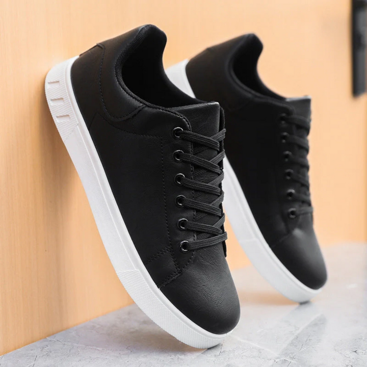 Men's Low Top Lace-Up Sneakers