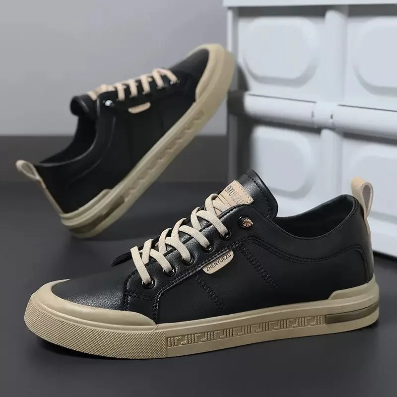 Bicolored men's sneakers with laces