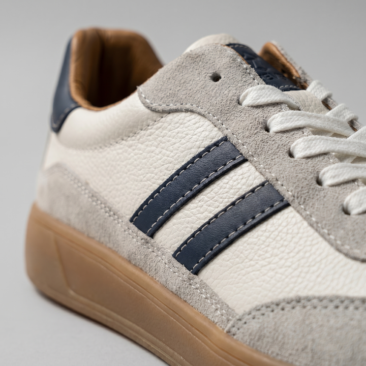 Men's Retro Sneakers with Contrasting Panels