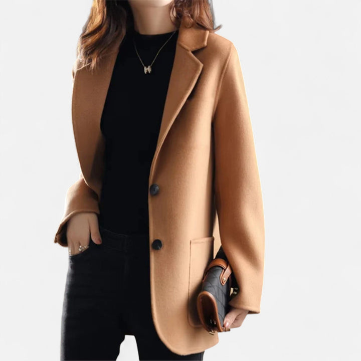 Blazer for Women with Tailored Fit for a Stylish Look