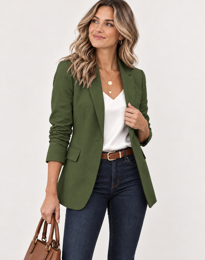 Women's Elegant Blazer with Tailored Fit and Lapel Collar