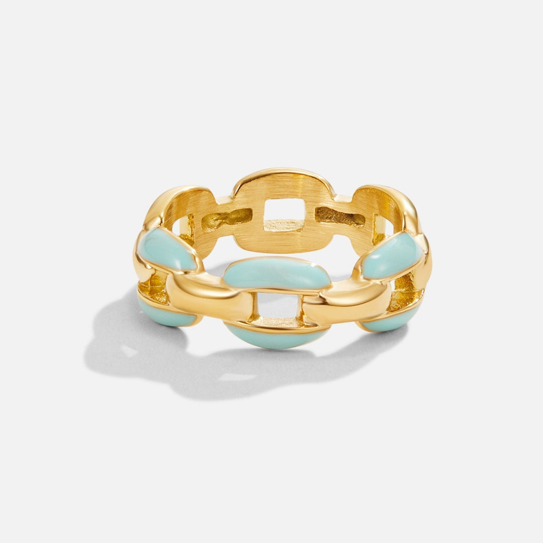 Elegant silver chain ring with refined detail