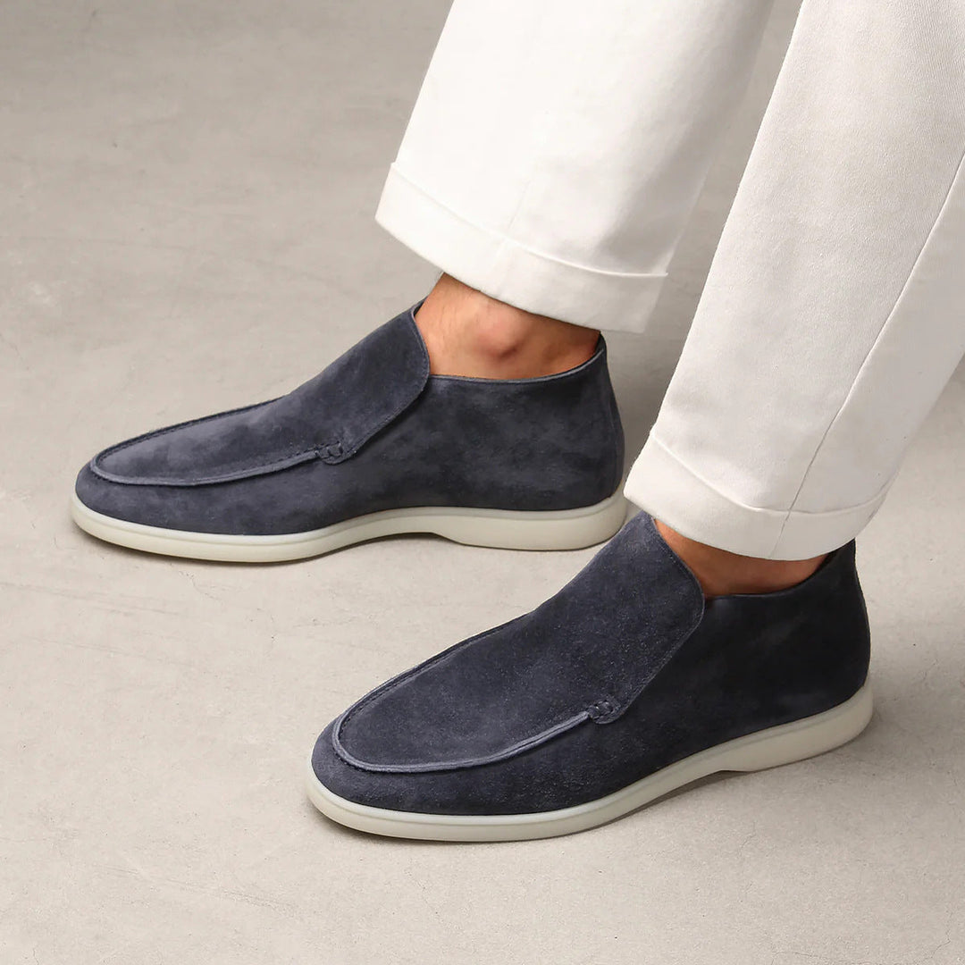 Men's Moccasins with Stitched Edge