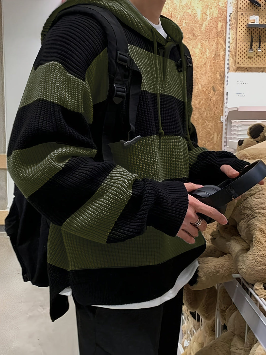 Tenzin – Oversized Striped Knitted Hoodie