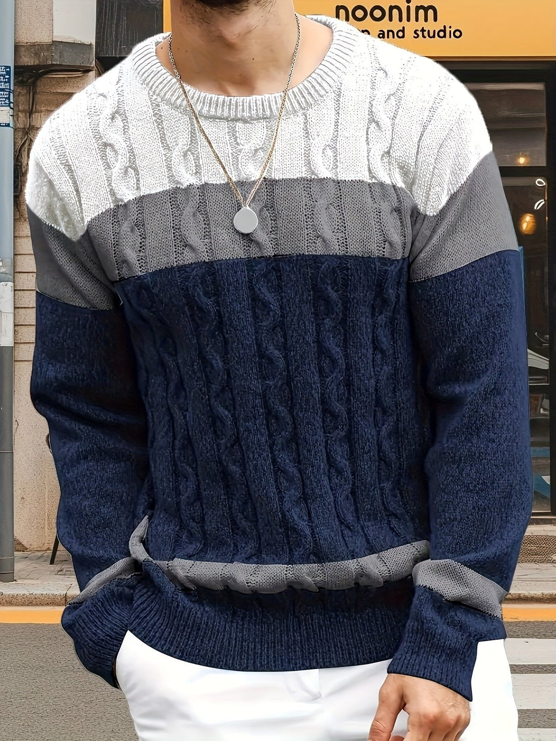 Markus | Timeless Knitted Sweater with Cable Knit Pattern and Color Block Design