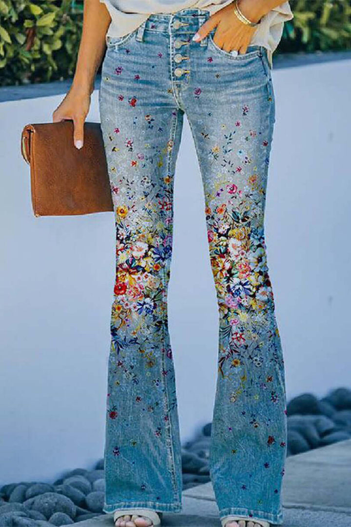 Women's Floral Embroidered Pocket Regular Fit Jeans