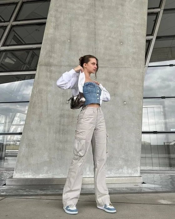 FlexiCargos | Figure-Hugging Cargo Pants for Curvy Silhouettes