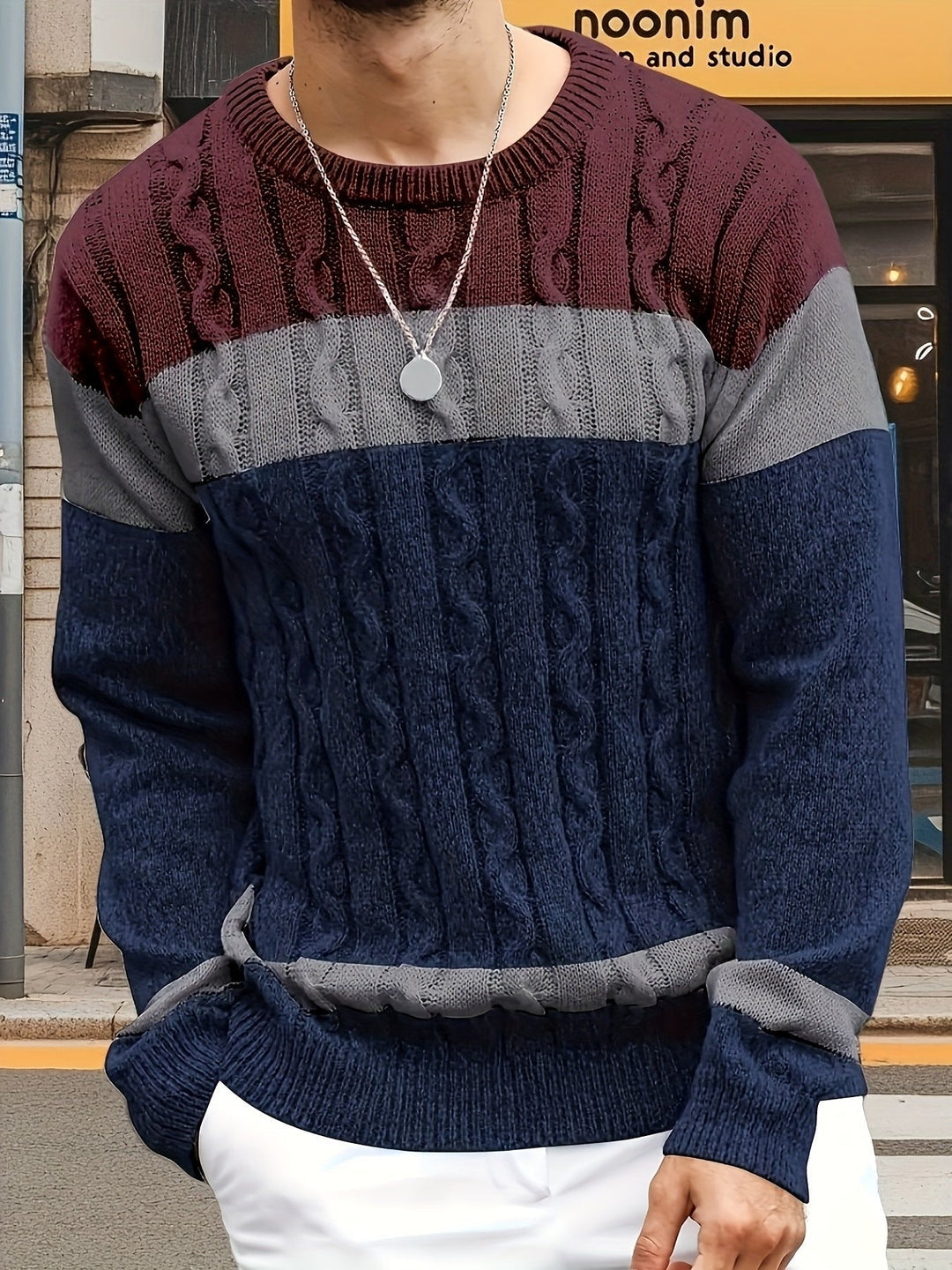 Markus | Timeless Knitted Sweater with Cable Knit Pattern and Color Block Design
