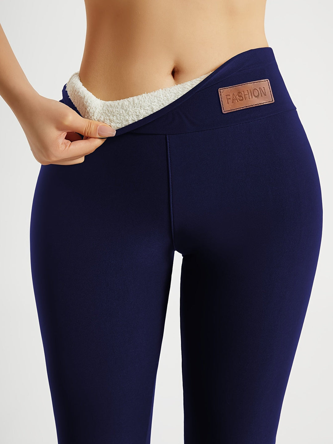 SLIM-FIT YOGA CLOTHING FOR WOMEN
