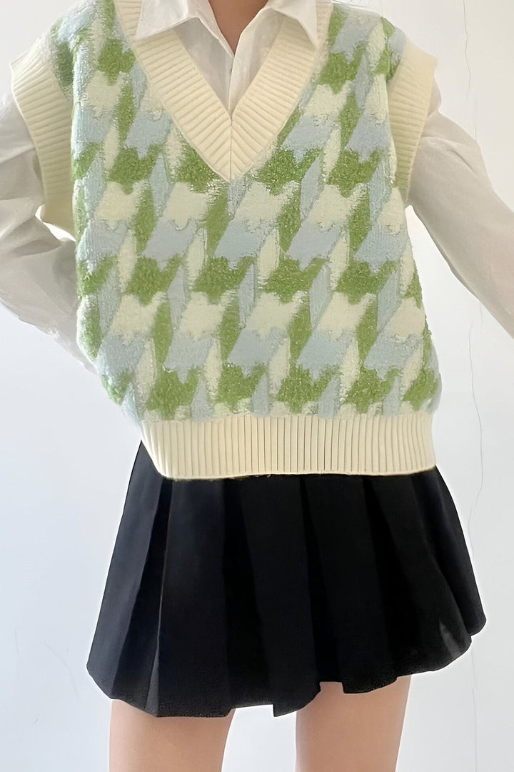 Women's Knit Vest with V-Neck Print - Mondeña