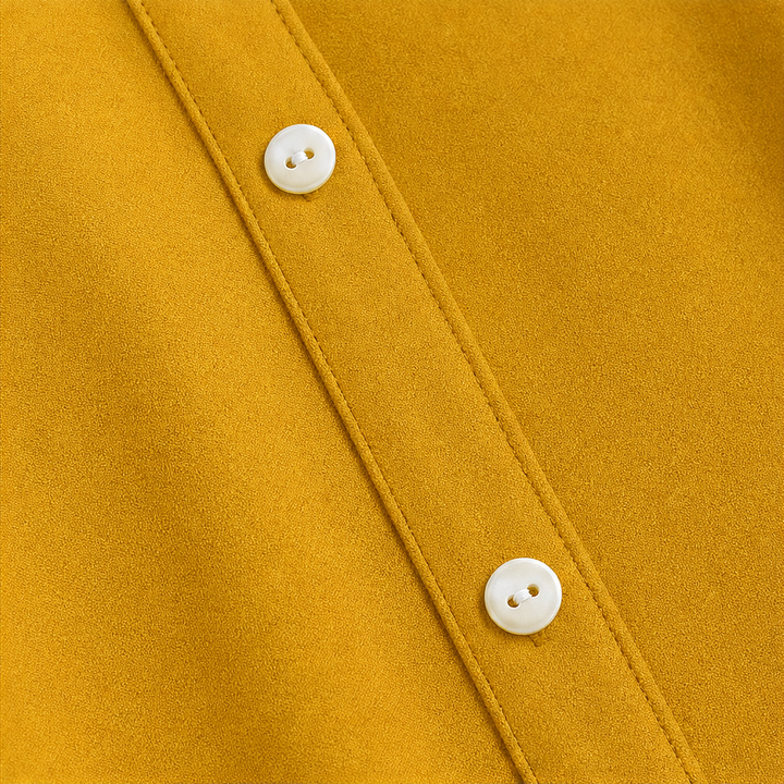 Elara Curve Curved-Hem Stretch Button-Front Shirt - Elena Harper