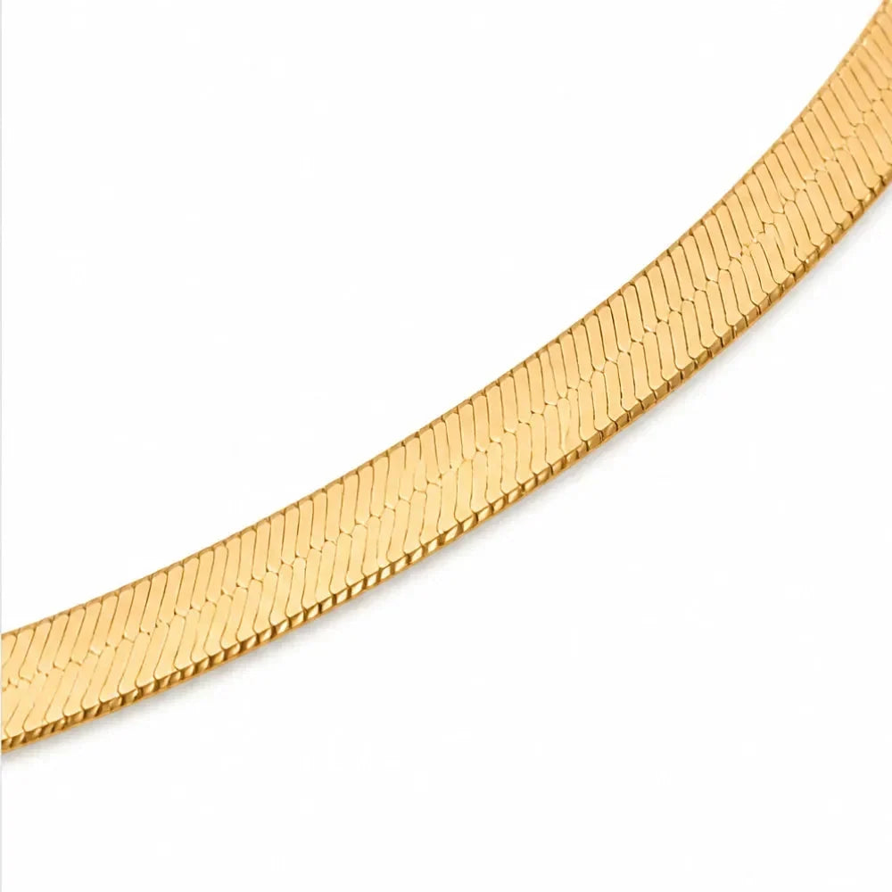 Aurenza Gold necklace and earring set, textured medallion, flat snake chain - Elena Harper