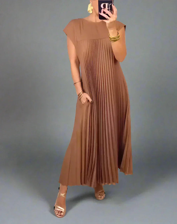 Ysalmara Stylish Maxi Dress with Dreamy Comfort - Elena Harper