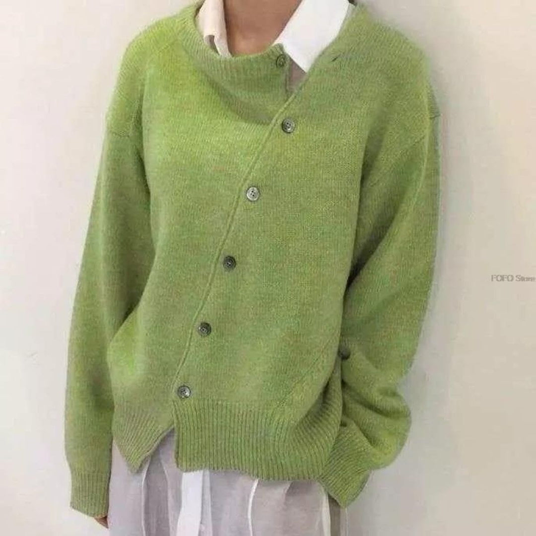 Women's Oversized Knitted Cardigan with Button Closure and Long Sleeves