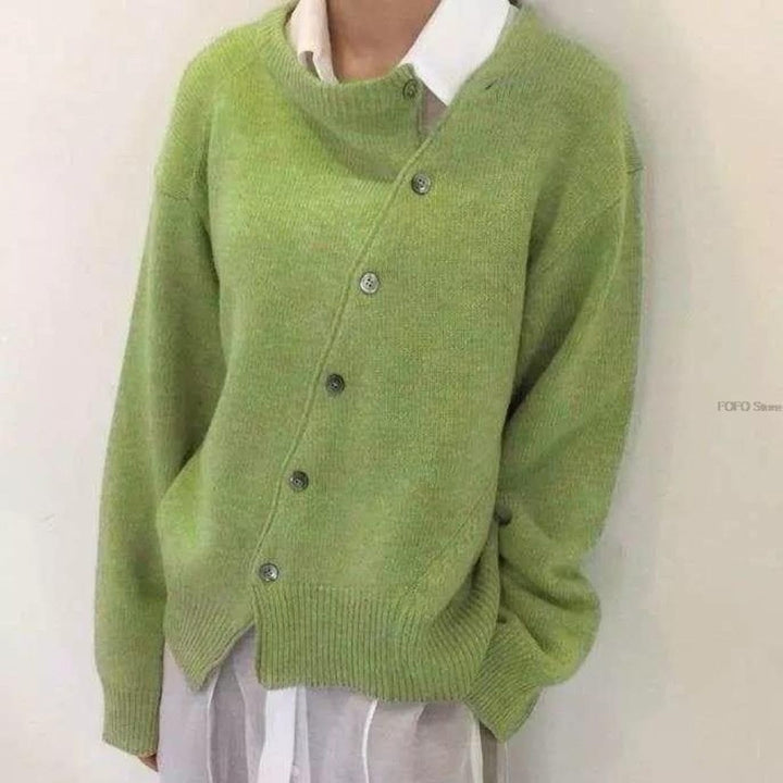 Women's Oversized Knitted Cardigan with Button Closure and Long Sleeves