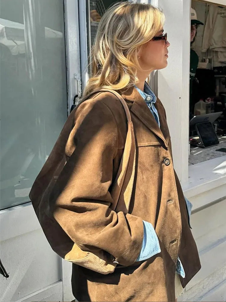 Women's Suede Jacket with Classic Cut and Zipper for Transitional Weather