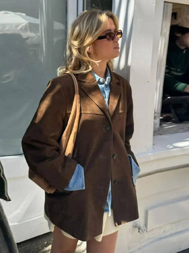 Women's Suede Jacket with Classic Cut and Zipper for Transitional Weather