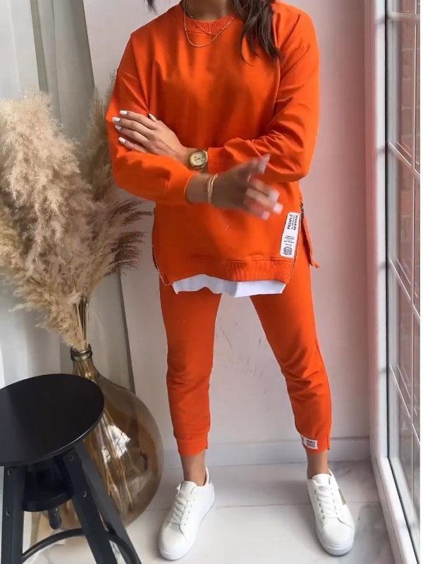 KAIA – COMFORTABLE LOUNGEWEAR SET
