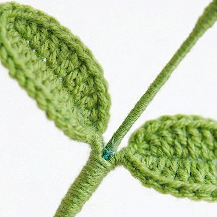 Bloomora Handmade Crochet Flower Bouquet - Elena Harper