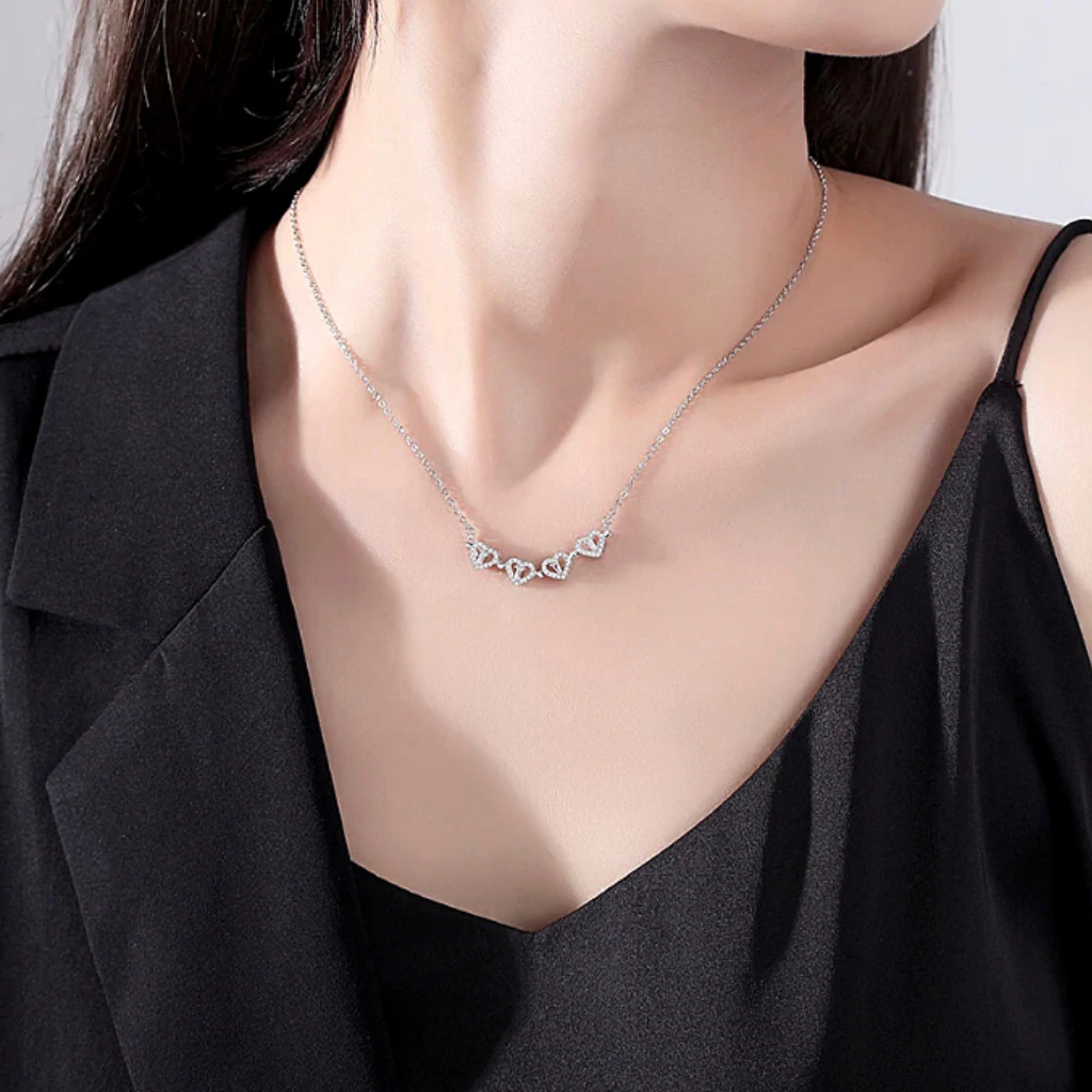 Cloverelle Sparkling Clover Pendant Necklace - Elena Harper