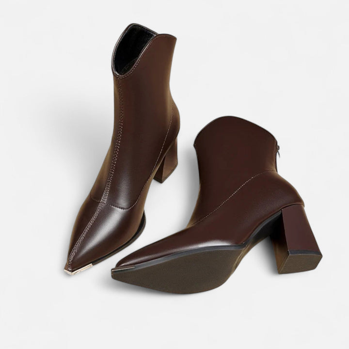 Women's Pointed-Toe Chelsea Boots - Effortless Style